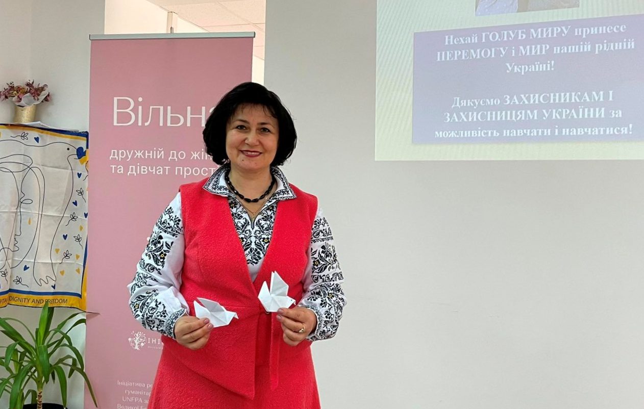 Нехай голуб миру принесе ПЕРЕМОГУ і МИР рідній Україні! Переможемо!